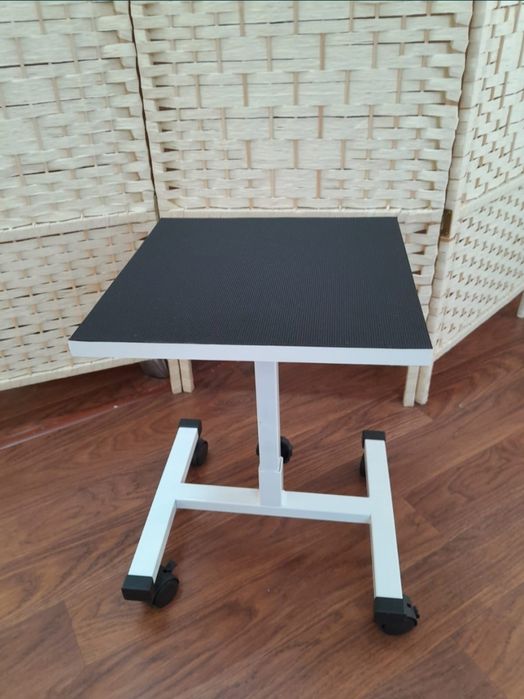 Подставка -помощница для бьюти-мастера