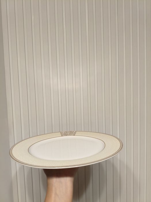 Продам столовый сервиз