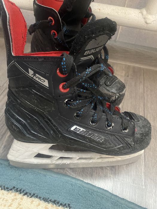 Коньки хоккейные детские