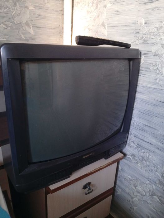 Продам телевизор