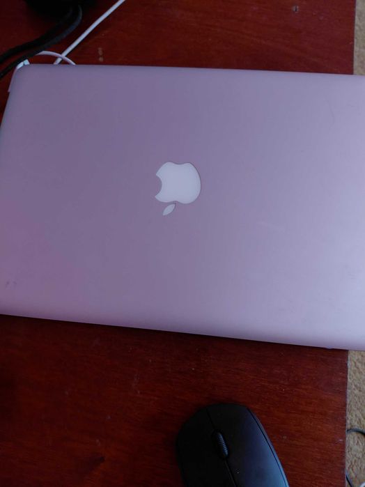 MACBOOK PRO  в хорошем состоянии
