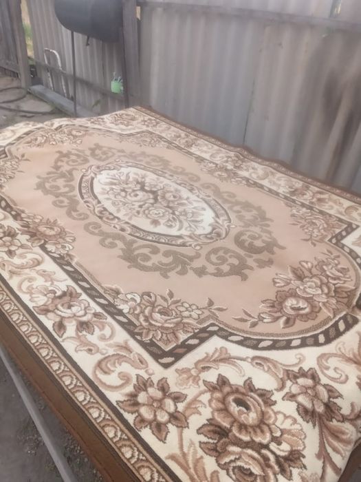 Палас сатылады б.у