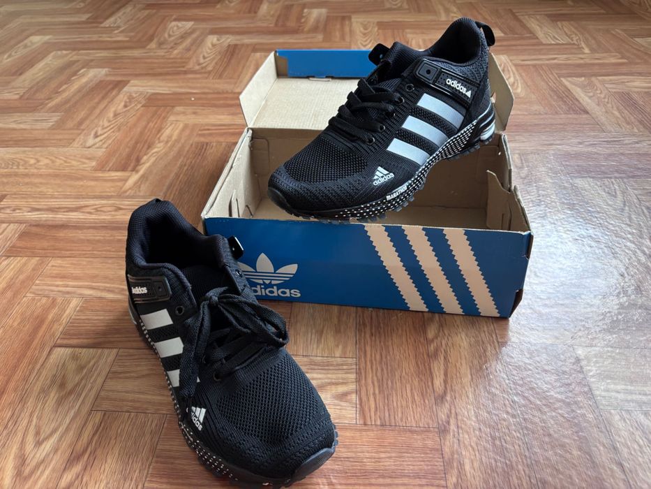 Кроссовки Adidas