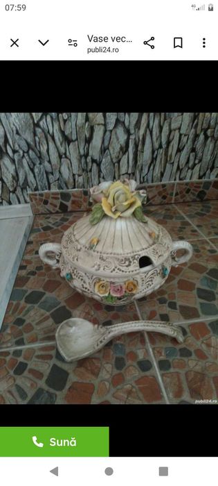 Vase vechi de vanzare