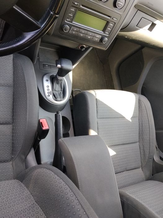 VW Tauran 2.0 tdi  2005г.