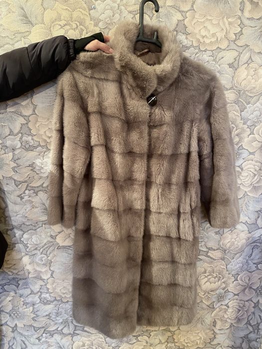 Продам норковую шубу