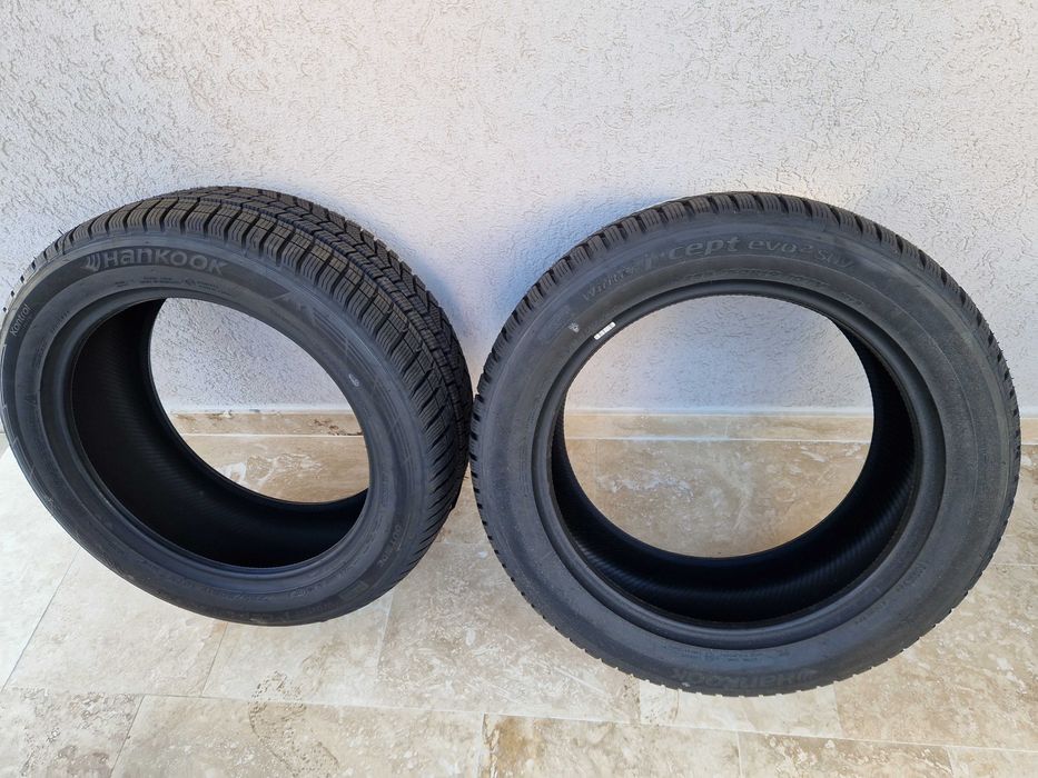 Vand 2 Anvelope Noi de iarna HANKOOK 255/50R19 107 V RUNFLAT