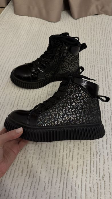 Ботинки демисезон р-р 35