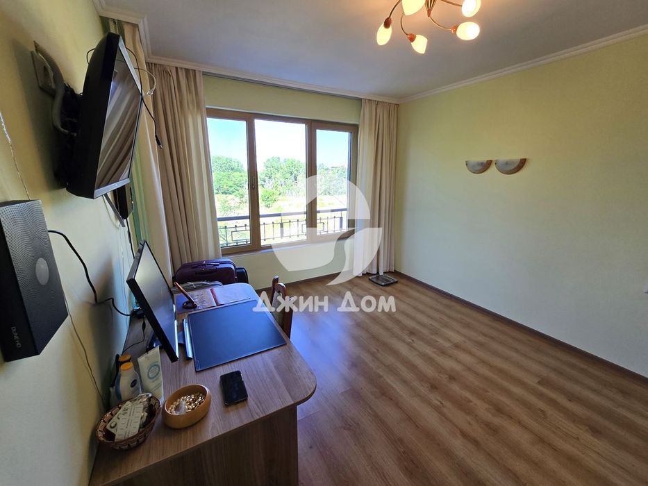 Тристаен апартамент БЕЗ ТАКСА в сграда „Булевард“, гр. Несебър