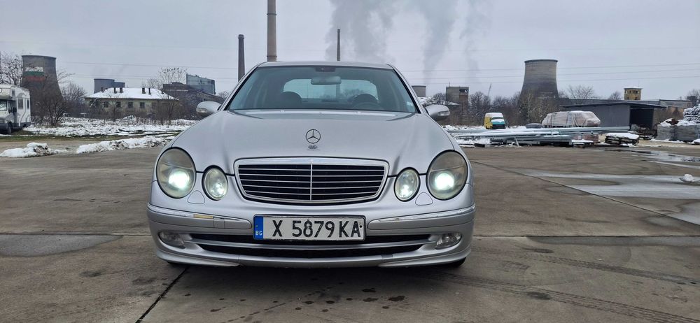 Продавам Мерцедес Е 270 CDI 177коня авангард 2004г