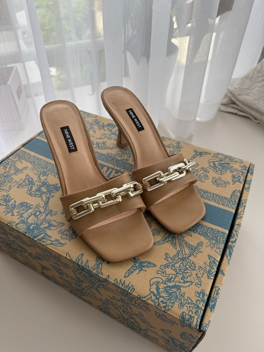 Летние босоножки Nine West