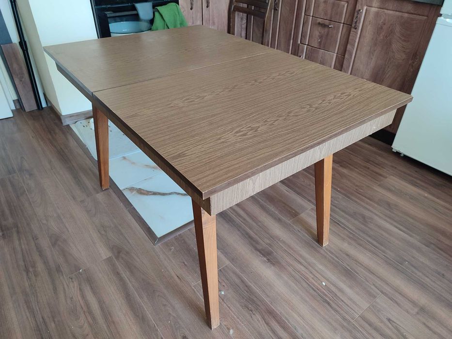 Разтегателна маса