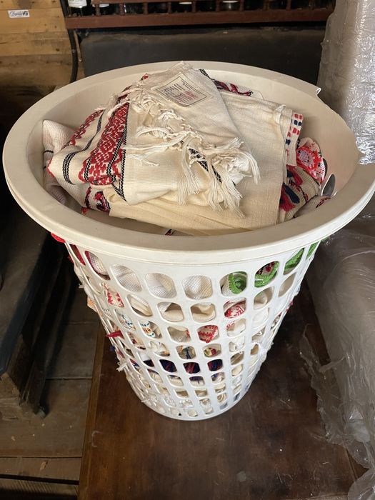 Lot fete de masa,servetele brodate manual.