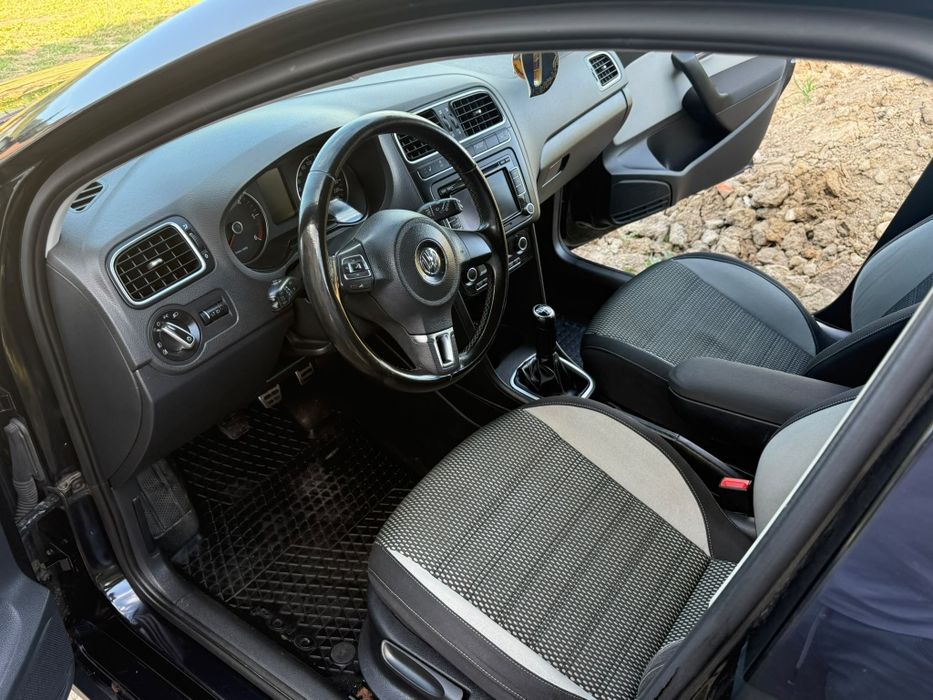 Volkswagen Polo 2011-1.6 diesel