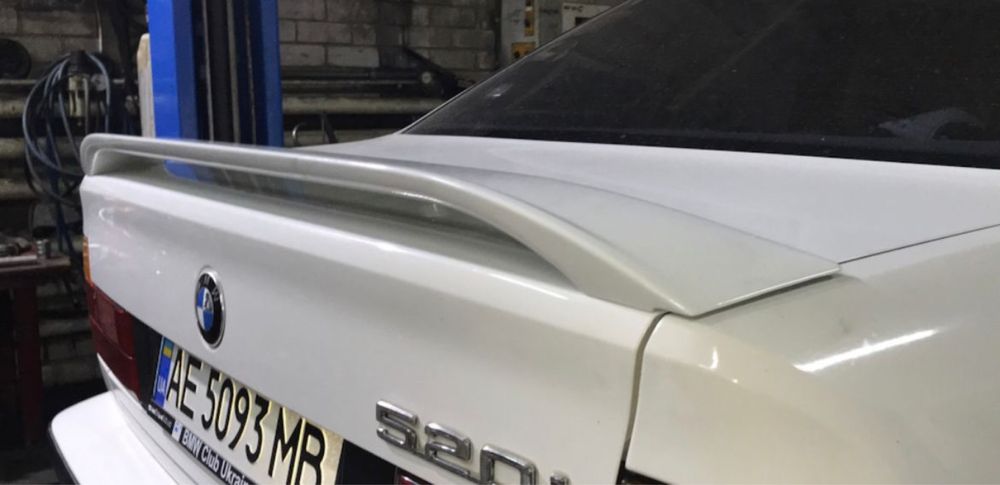 Бампер  на Бмв е38 7 серии