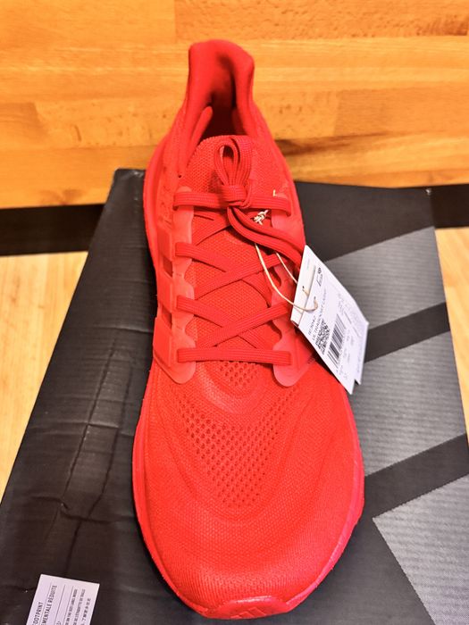 Adidas UltraBoost Light 23