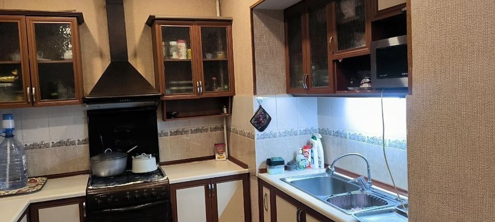 Сергели.Куйлюк 4 массивида 3 Хона Квартира Сотилади !