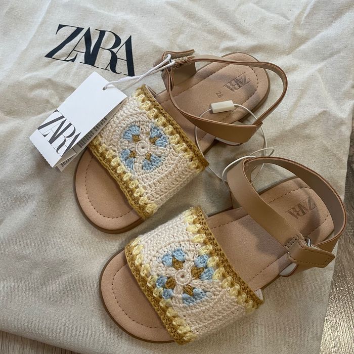 Нови сандали за момиче Zara размер 26