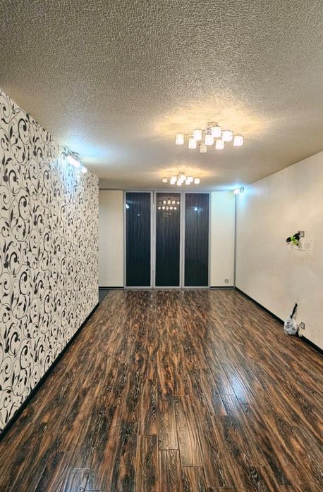 Ялангач Напротив Эко Базара дом керпичной