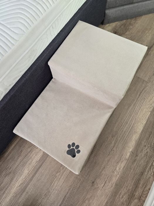 Продава стълби за френчита