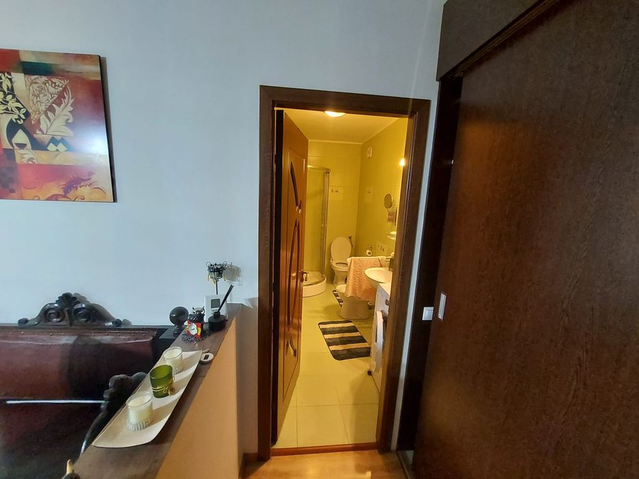 Închiriez apartament