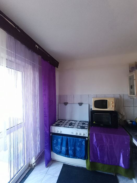 Închiriere apartament cu 2 camere decomandate