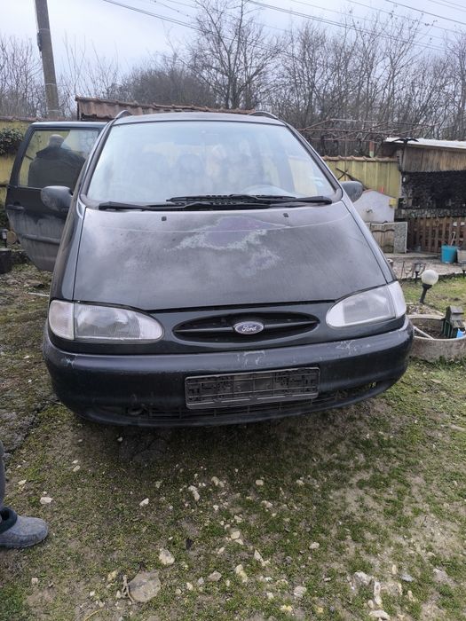 Ford Galaxy на части