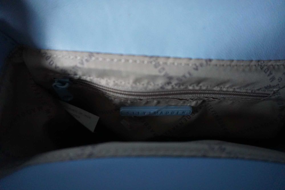 Светло синя чанта на Steve Madden