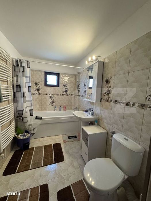 Casa cu 6 camere in Cristur, 287mp