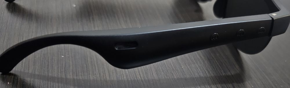 Очила с блутуут.