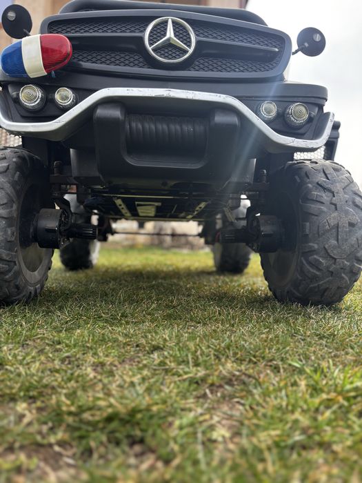 Masinuța 4x4 mercedes unimog 2 locuri