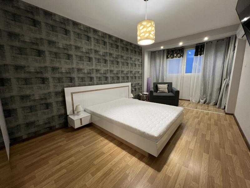 Просторен двустаен апартамент в Лазур!