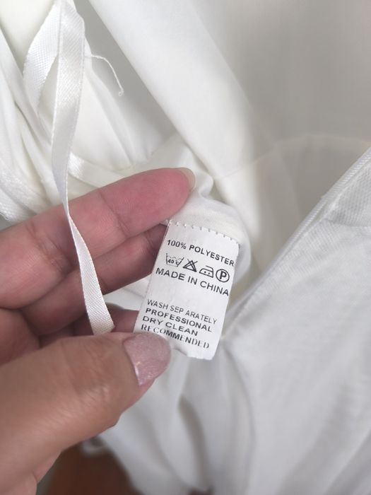 Платья на выпускной бальные