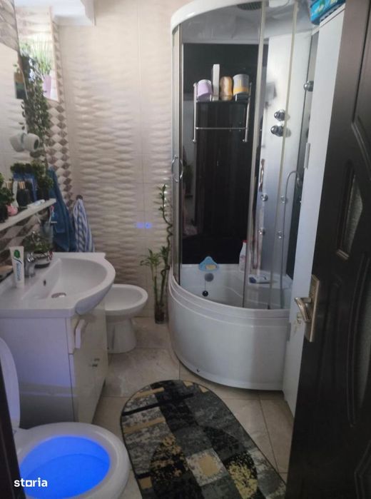 Apartament 2 camere decomandat, zona Progresu.