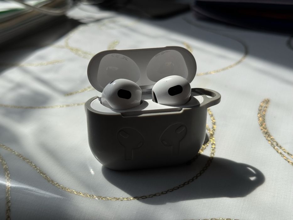 Airpods 3 , чехол в подарок