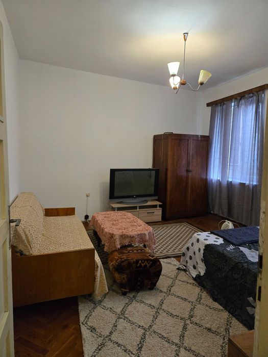 Кантора Триумф дава под наем гарсониера в централна част на Казанлък