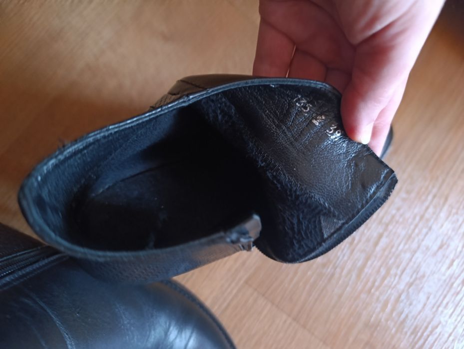 Кожаные ботинки 39 размера