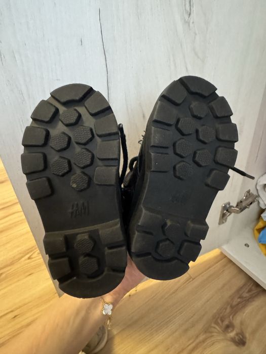 Детски нови обувки