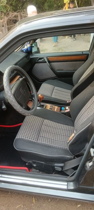 Продам Мерседес 124