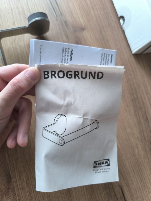 Поставка за тоалетна хартия