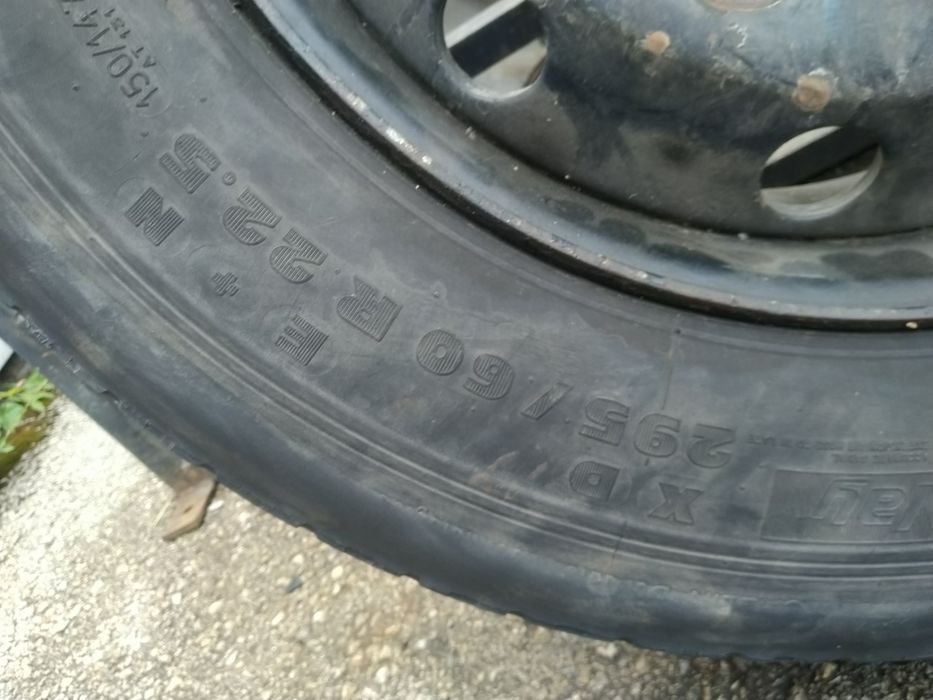 Гуми 295/60 R 22.5.