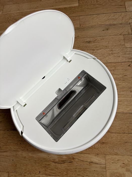 Mi Robot Vacuum Mop 1С Прахосмукачка робот