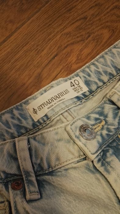 Blugi Stradivarius