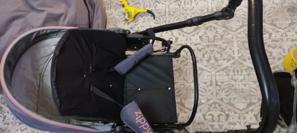 Продам коляску. В хорошем состоянии.