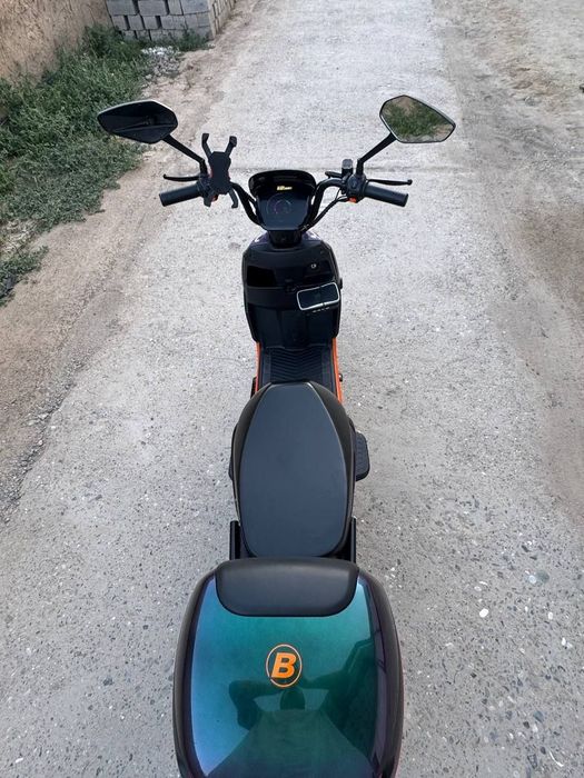 Skuter sotiladi.