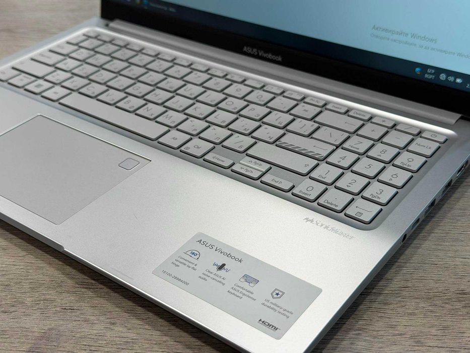 ASUS VivoBook 15 X1504VA