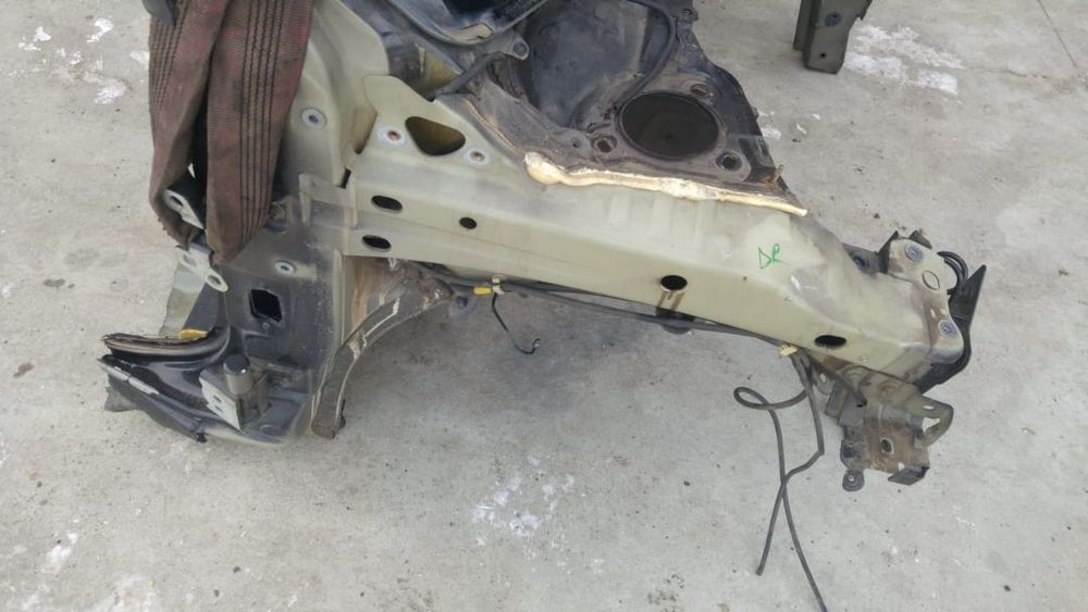 lonjeron dreapta  renault clio 3 dupa 2007 1.2 b