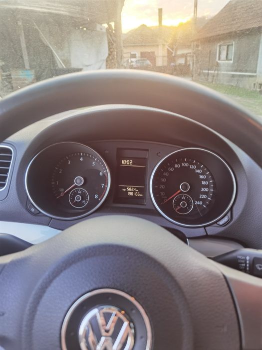 Vând Golf 6 recent adus