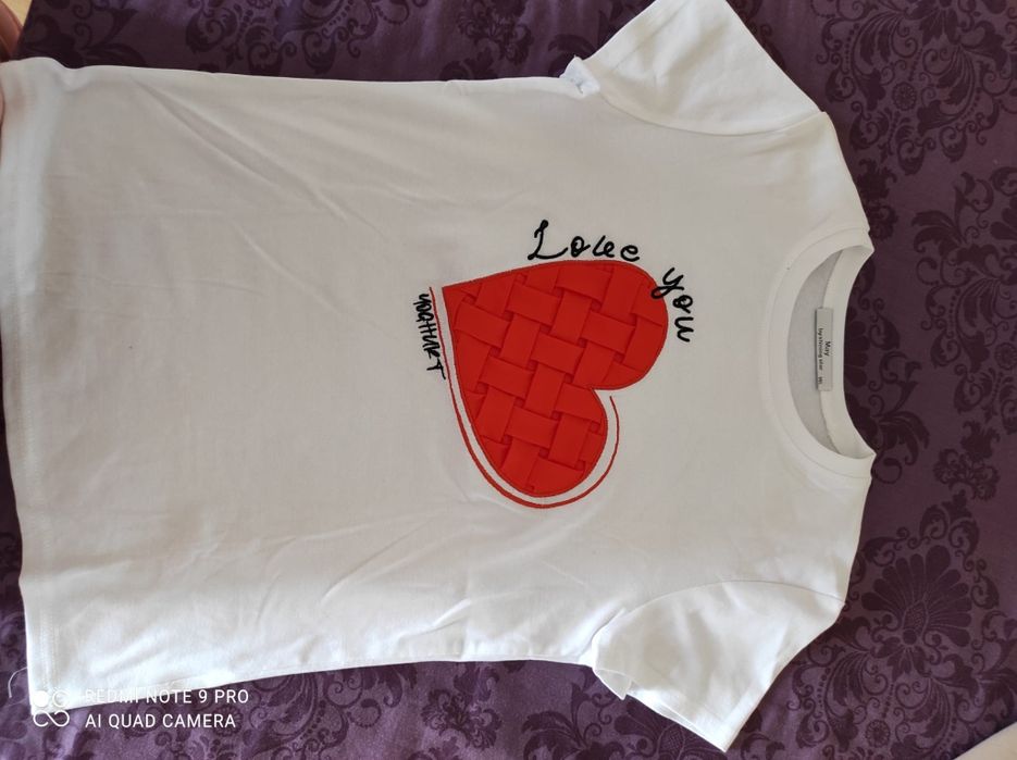 Продавам Тениски