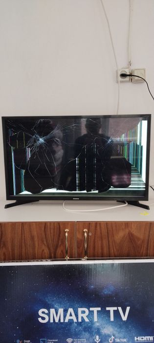 Продам телевизор смарт